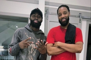 杰伦·布朗分享他的篮球成长历程