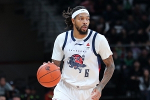 CBA山东男篮备战广厦：外援复出，主力缺席