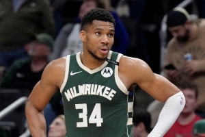 字母哥考虑离开雄鹿，球队已考虑报价