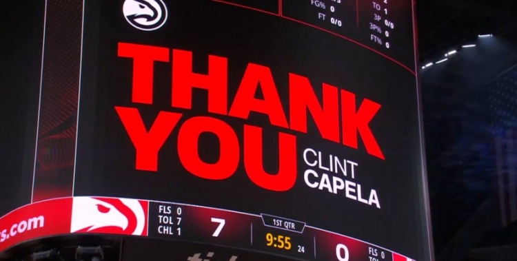 也付出过青春啊！老鹰现场放视频致敬卡佩拉 后者挥手感谢