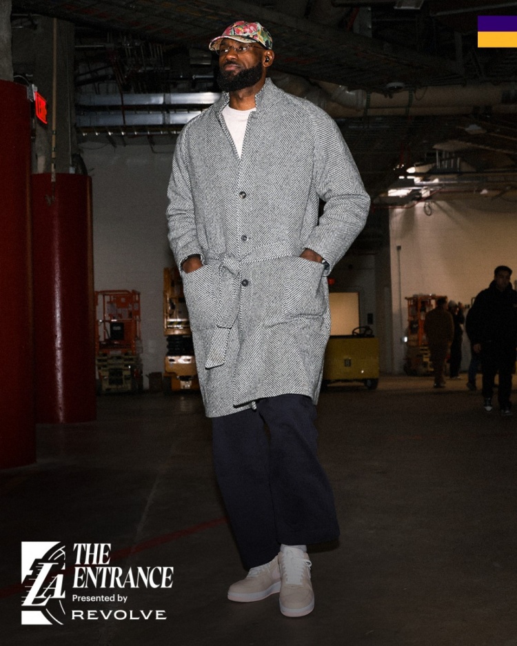 客战华盛顿！湖人官推晒赛前入场照：比赛模式