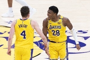 湖人队交易传闻：克内克特被摆上货架，亨特成为头号目标