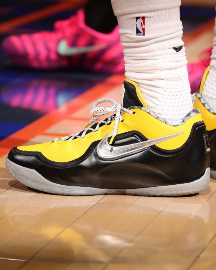 纽约出租车！老詹今日上脚LeBron 23 PE！致敬LeBron 6 “Taxi”