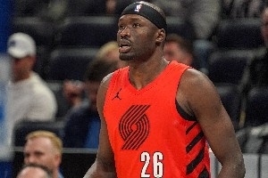 新赛季NBA交易：开拓者与老鹰达成交易