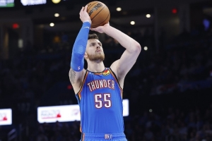 哈滕狂砍三双，雷霆大胜魔术