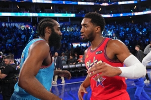 詹姆斯·哈登交易至骑士，将联手米切尔 引发联盟热议