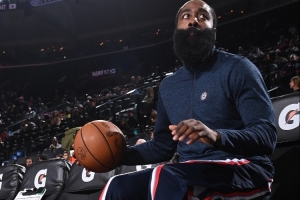 骑士和快船宣布重磅交易，哈登转投骑士获加兰和选秀资产