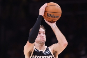 湖人交易文森特至老鹰换回肯纳德