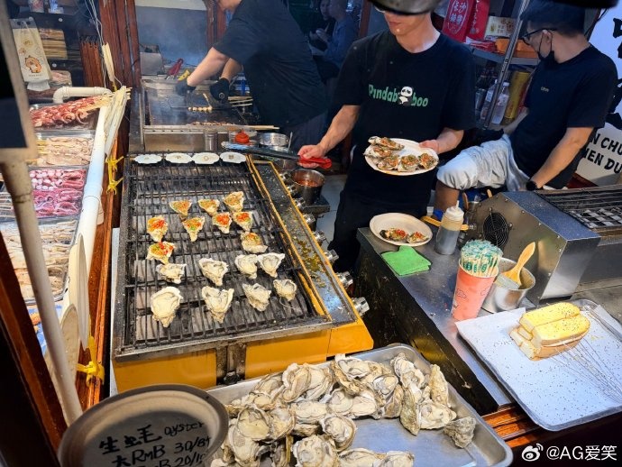 AL经理爱笑分享旅游照片：季后赛加油