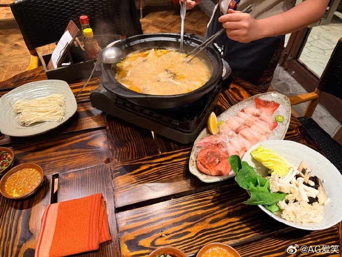 AL经理爱笑分享旅游照片：季后赛加油