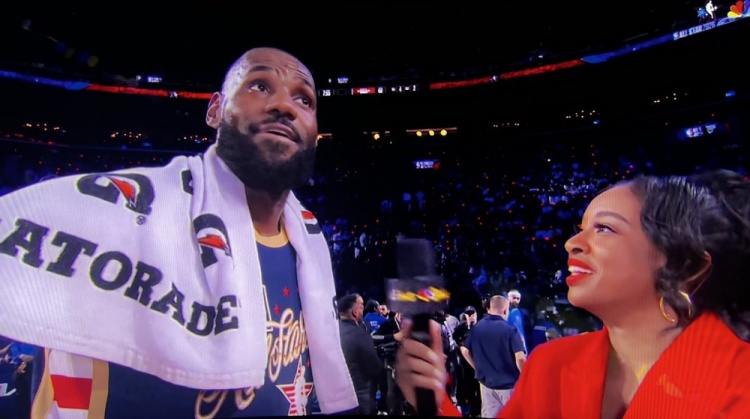  詹姆斯：我可以做到比赛需要我做的一切 无论是突破还是上篮