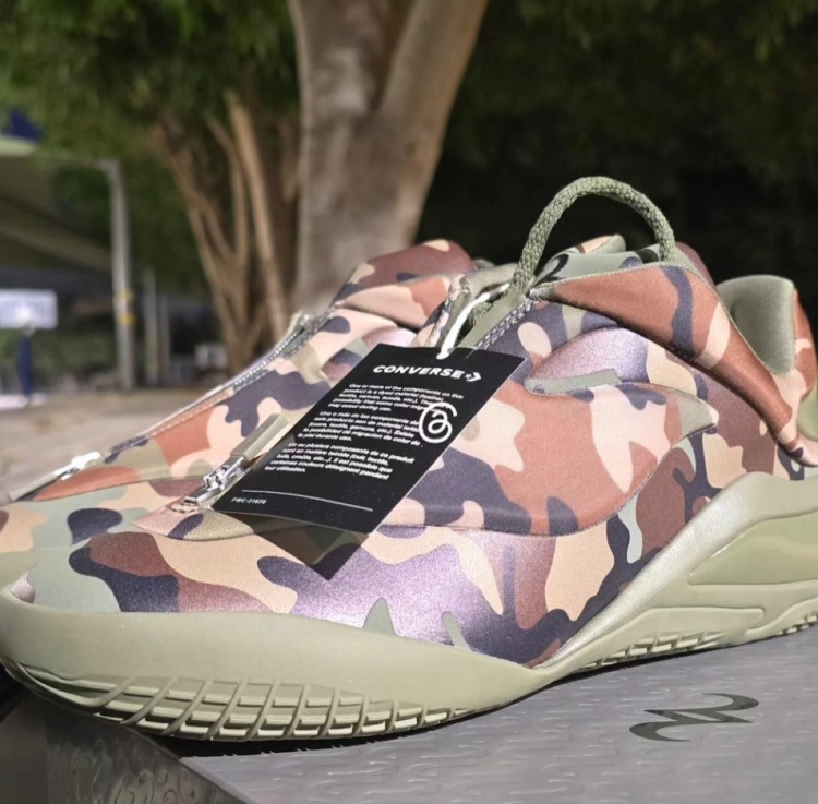 【球迷报道】迷彩配色!亚历山大签名鞋Shai 001亮相首个非纯色鞋款(图2) 【球迷报道】迷彩配色!亚历山大签名鞋Shai 001亮相首个非纯色鞋款(图2)