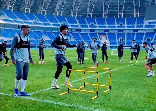 [体育报道]记者分享津门虎训练视频：津门虎队春节后开工恢复训练(图1)