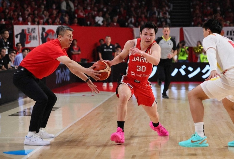 图为日本记者拍摄