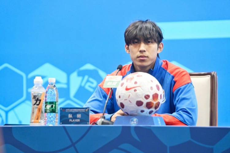 【今日体讯】斯卢茨基：眼下困境是我执教❕生涯第一次遇到，无法改变就专注面对(图2)