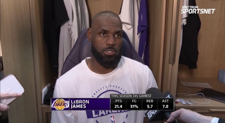 【体育头条】詹姆斯：过去一周我早上中午和赛前都在做复健治疗和训练(图1)