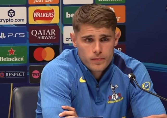 范德芬：关于离队传闻？这完全不是事实 我们一心只想扭转局面