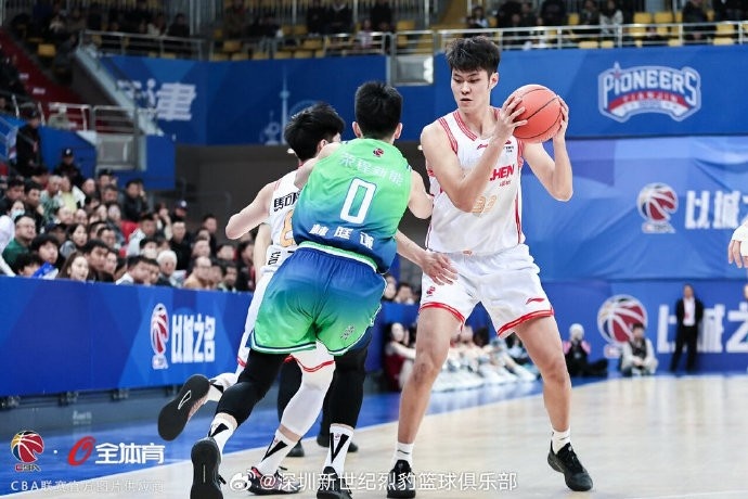 [体育前线]郑永刚：冯熙瑞是非常有潜力的年轻队员 希望他能平安无事(图1)