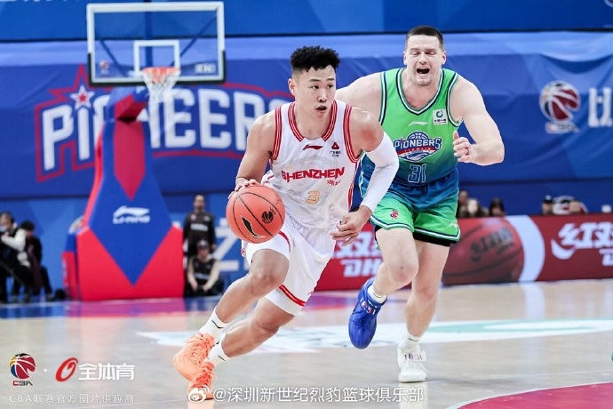 [体育前线]郑永刚：冯熙瑞是非常有潜力的年轻队员 希望他能平安无事(图2)