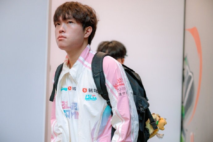 【蜗牛电竞】LPL发布BLG选手返图：所向披靡，顺利晋级