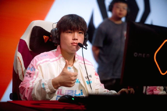 【蜗牛电竞】LPL发布BLG选手返图：所向披靡，顺利晋级