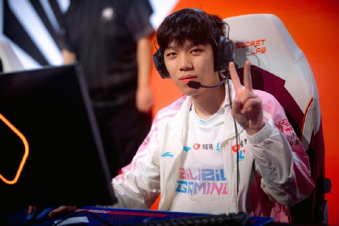 【蜗牛电竞】LPL发布BLG选手返图：所向披靡，顺利晋级