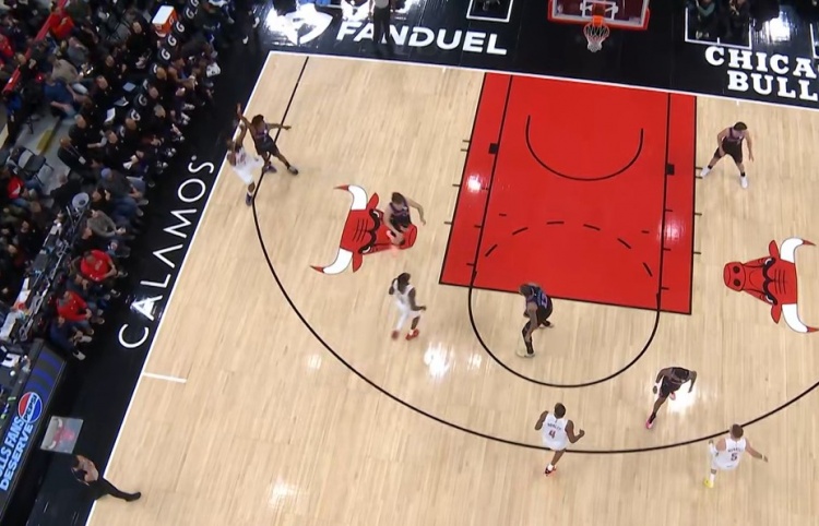  赚到！哈登三分命中&同时塞克斯顿被吹一级恶意犯规 加罚再拿1分