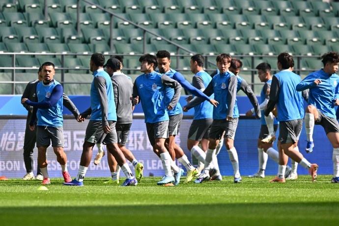 【体育要闻】中超赛前|斯卢茨基:京沪大战关注度不言而喻 球员心态是胜负关键(图6) undefined