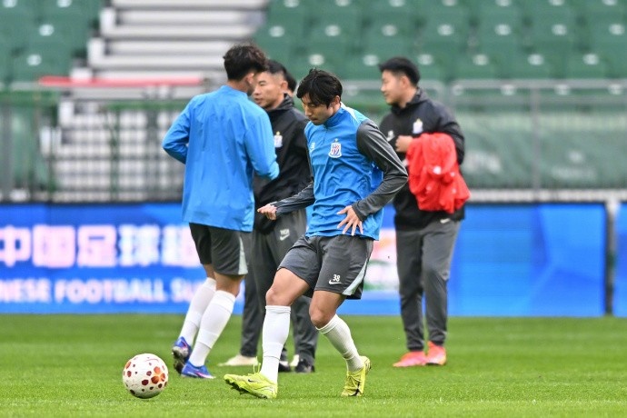 【体育要闻】中超赛前|斯卢茨基:京沪大战关注度不言而喻 球员心态是胜负关键(图4) undefined