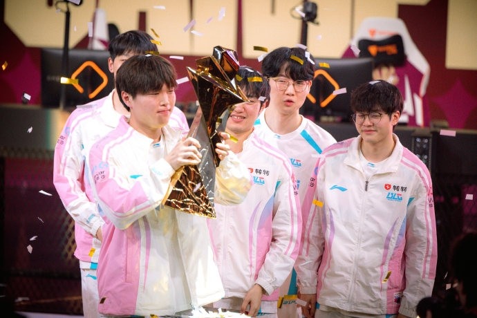 LPL：BLG亮出名为“信念”的剑，向世界宣告LPL正重回先锋