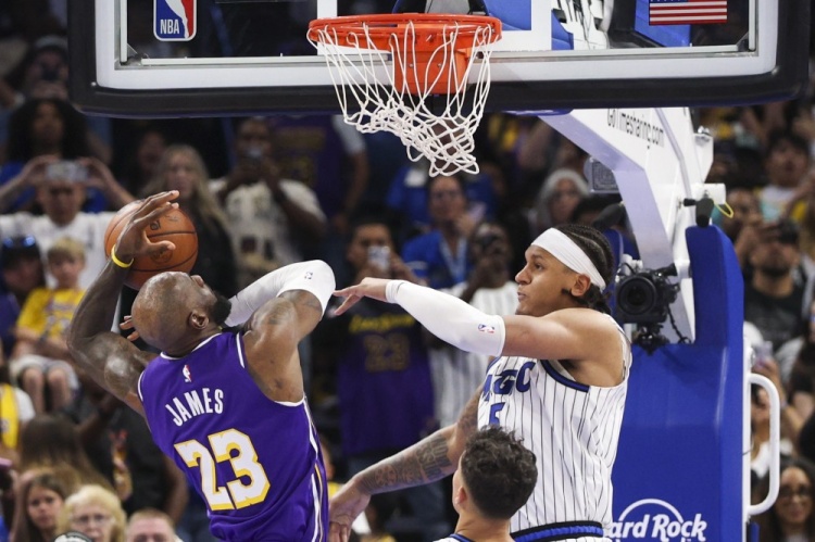 詹姆斯被班凯罗打手？沃西：有次打绿军被打手也没吹 你得向前看