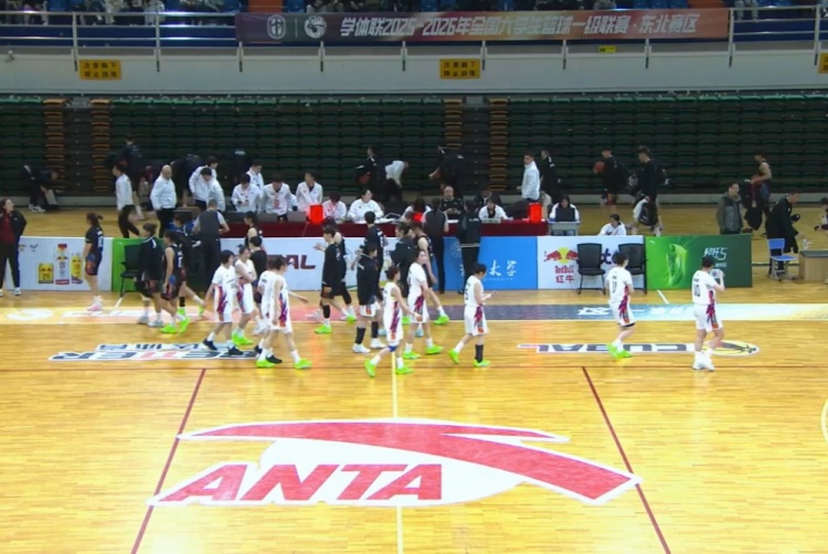 [体育头条]山东科大末节仅3分惨败北京师大！张笑18+6 李星诺13+5(图1)