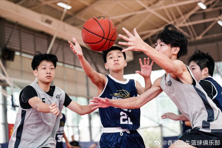 【最新公告】2026香港金牛篮球交流营最后一天!参观宏远基地与广东球员比赛(图7) undefined