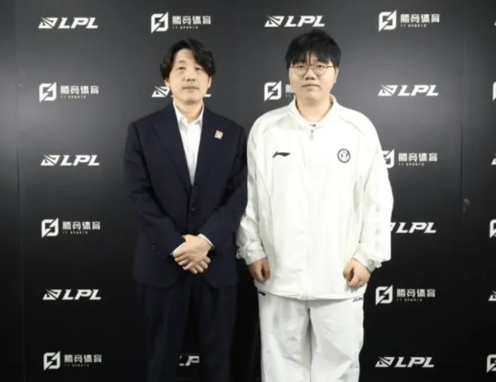 JiaQi：Meiko能让我玩得更稳健一些，在游戏里他会拉住我【球盟会】