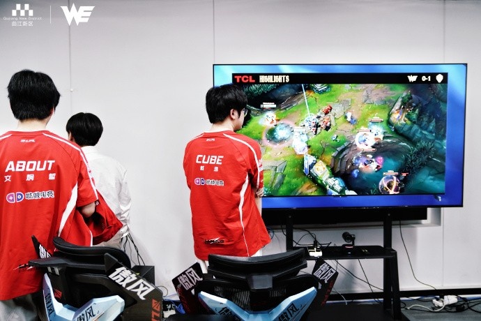 不敌TES,WE发布赛后返图:组内赛📷