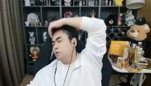 【万博电竞】朱开：我不评价场外，现在Renard打挺好的，鸡哥这时也没必要回来