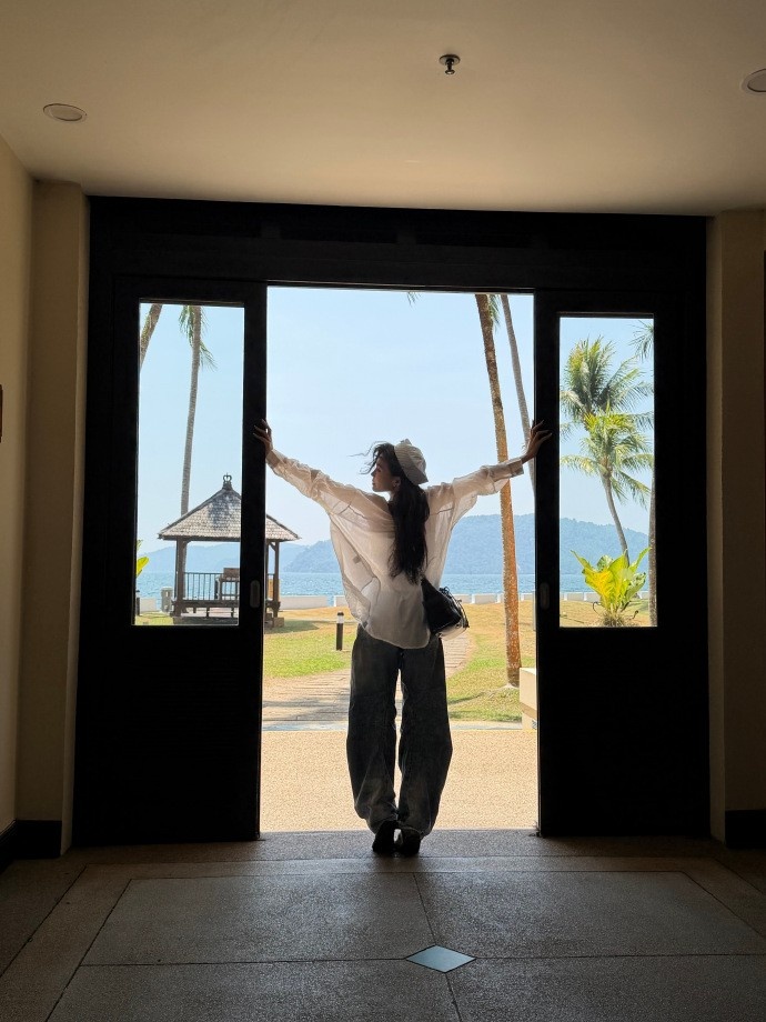 主持麦麦分享马来西亚旅游照：我在哪？马年就得来马来西亚