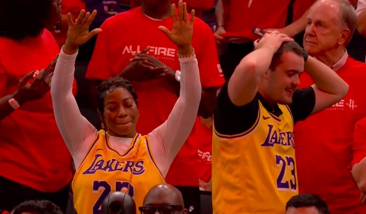 【权威发布】湖➡️人12秒追6分！GOAT！詹姆斯关键时刻抢断 随后三分重炮轰进追平(图5)