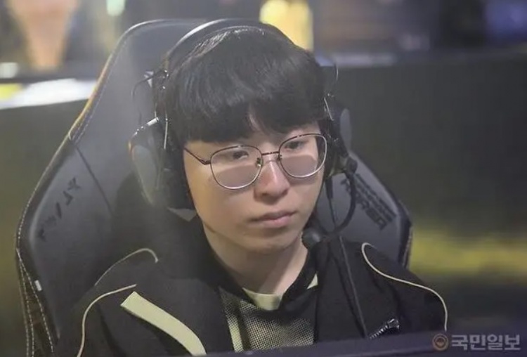 【万博电竞】Kiin：我们在运营上经常感到迷茫，有一段时间在凭习惯打比赛