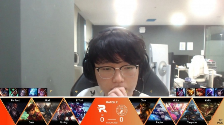 🎮WE羡慕哭了？Taeyoon艾希万箭齐发两轰四杀爆射KT BFX赢首局