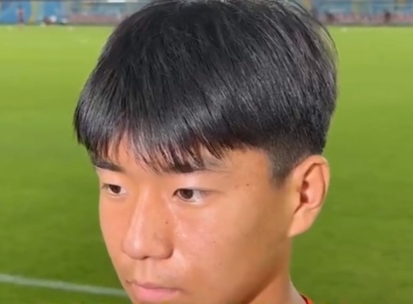 U17国少球员周雨诺：肯定紧张但更多的是信心，小目标进世少赛