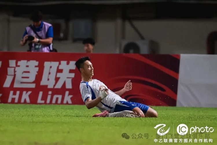 【体育头条】升至争冠组第三！中乙第九轮厦门飞鹭3-1广州蒲公英 刘子铭双响(图9)