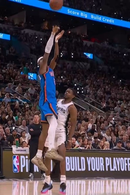  前NBA球员吐槽亚历山大“体毛哨”：照这尺度我能拿25000分！