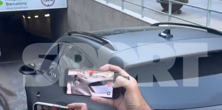 每体：戈登已经乘车抵达了巴塞罗那的体检医院，今日就将签约