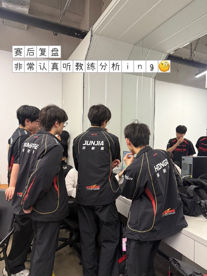 JDG分享队员五月日常照片:好天气、纪念日、比赛都是时光机