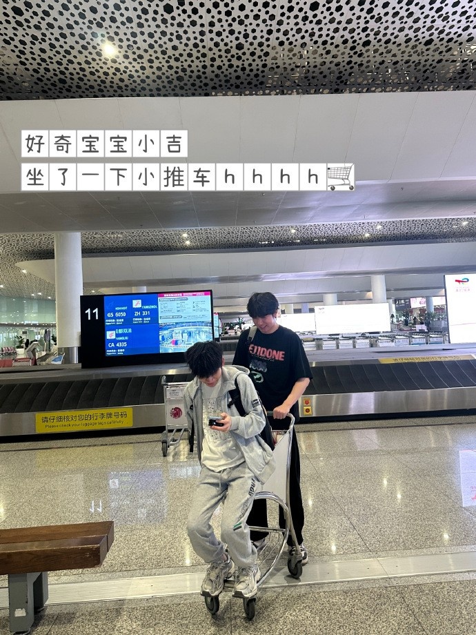 JDG分享队员五月日常照片:好天气、纪念日、比赛都是时光机
