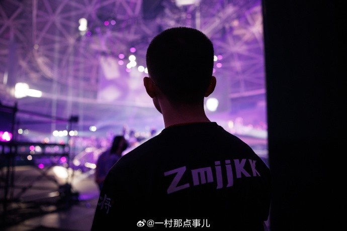 摄影师一村晒照:3年前的今天,也是我被康康这帮少年打动的一天