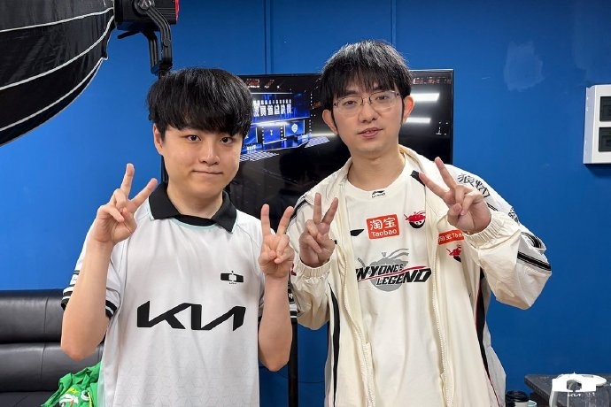【万博电竞】DK分享ShowMaker LPL线下之旅返图:在活动中玩得很开心🤓