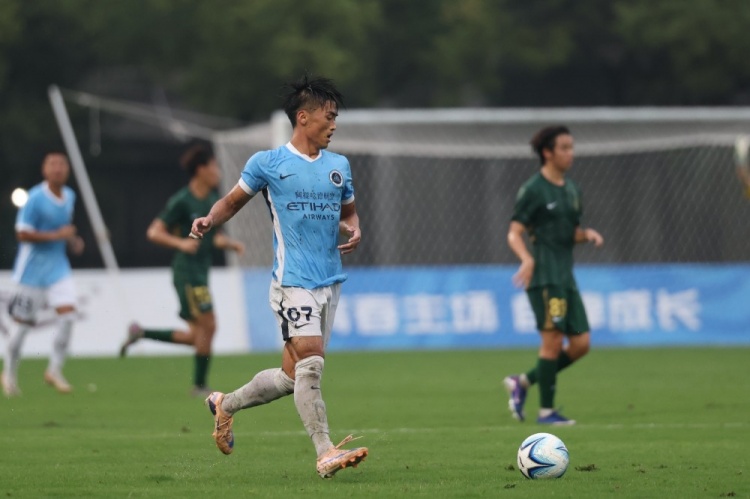 【球场快报】客场失利,深圳新鹏城U20队0比2不敌浙江俱⬆️乐部U20(图9) undefined