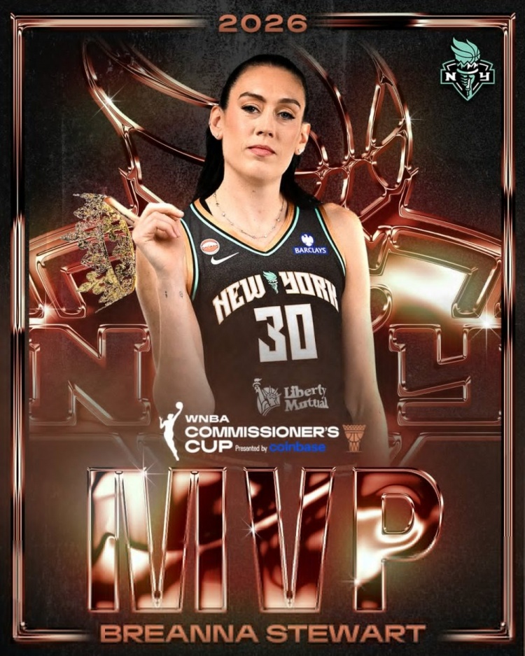 决赛砍下25分11板4助2断2帽！斯图尔特当选WNBA总裁杯MVP